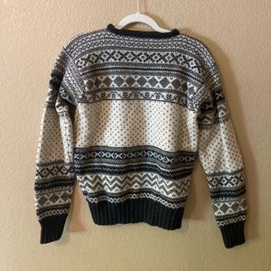 J Crew knit wool sweater with ribbed sleeves
